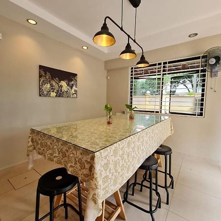 Mg Casa Inn - Mutiara Gurney Джордж Таун Екстериор снимка