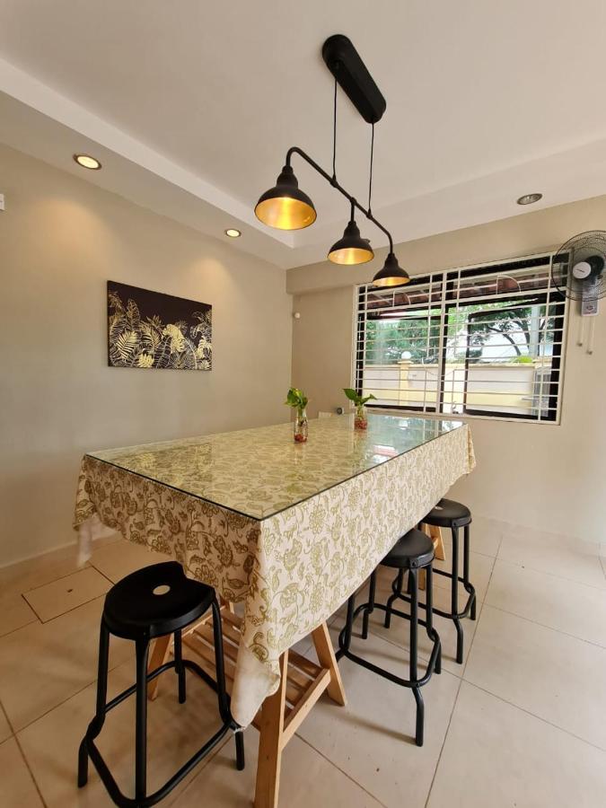 Mg Casa Inn - Mutiara Gurney Джордж Таун Екстериор снимка