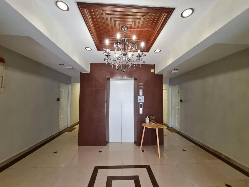 Mg Casa Inn - Mutiara Gurney Джордж Таун Екстериор снимка
